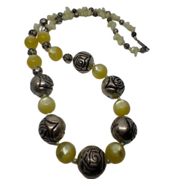 Vintage Lemon Moonglow Lucite & Rose Bead Statement Necklace - Picture 3 of 7